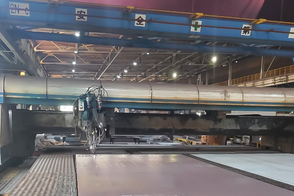 レーザー切断機